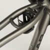 Knaap bike Spacegrey Disfruta De Máximo Confort Con La Suspensión Completa De La E-Bike Knaap Spacegrey, Potentes Luces LED De 1200 Lúmenes, Marco De Aluminio Ligero Y Sillín Extra Largo Para Paseos Suaves Y Seguros.